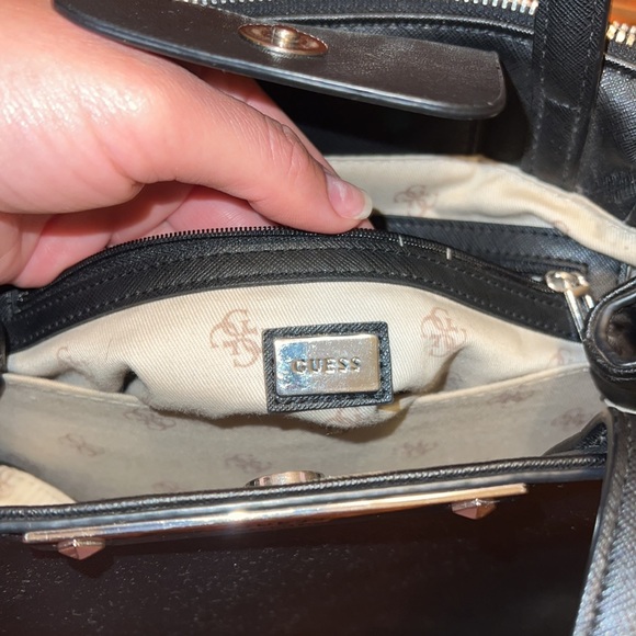 Guess crossbody/shoulder bag - Picture 9 of 9